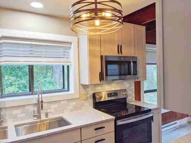 1266 Sw Meadow Ln - Photo 3 of 24