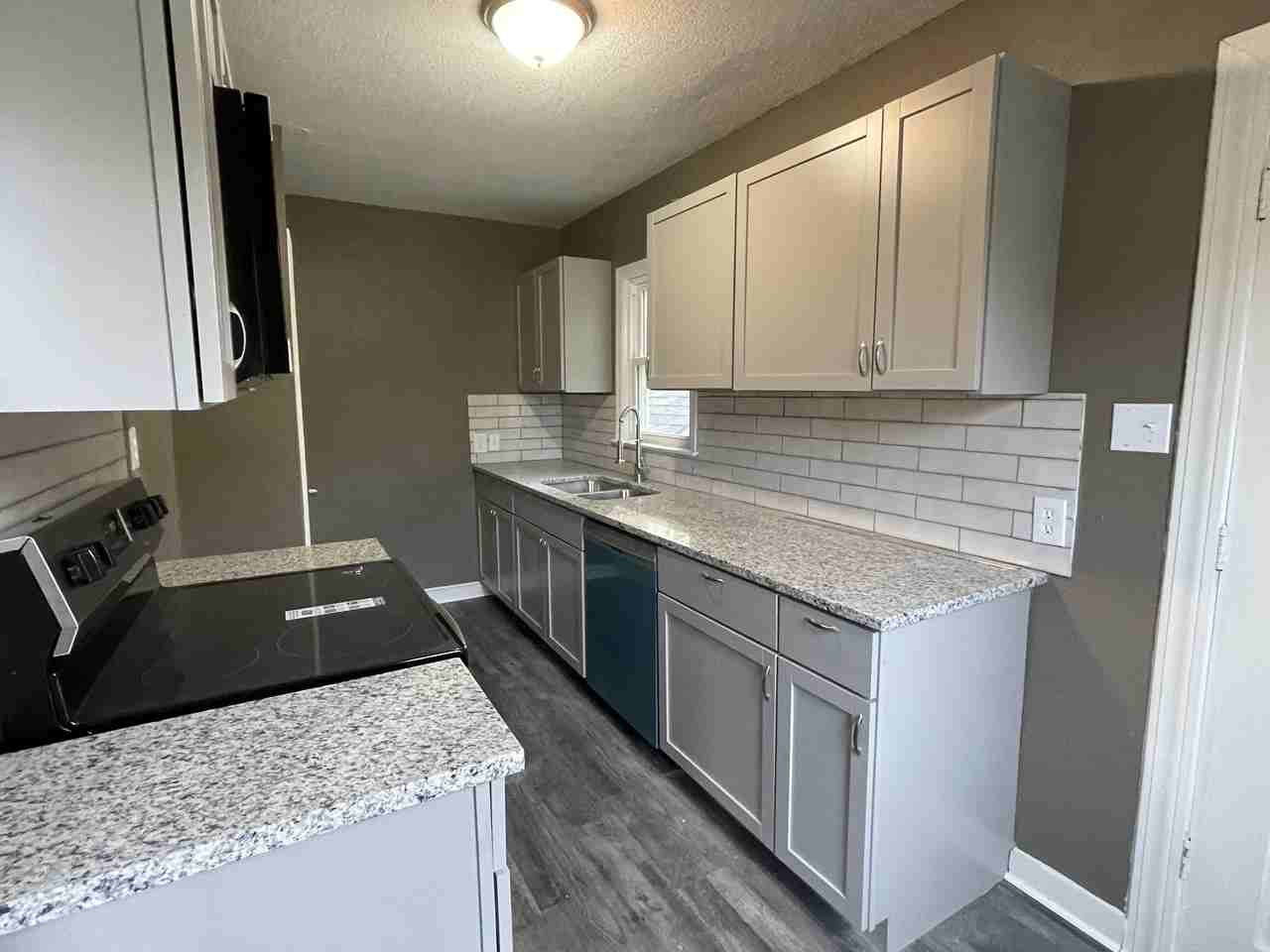 3231 Delavan Ave - Photo 2 of 11