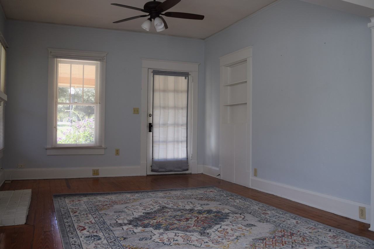 506 S Mc Kay Ave - Photo 4 of 20