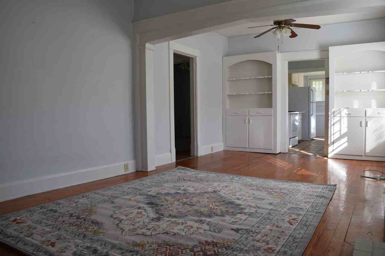 506 S Mc Kay Ave - Photo 6 of 20