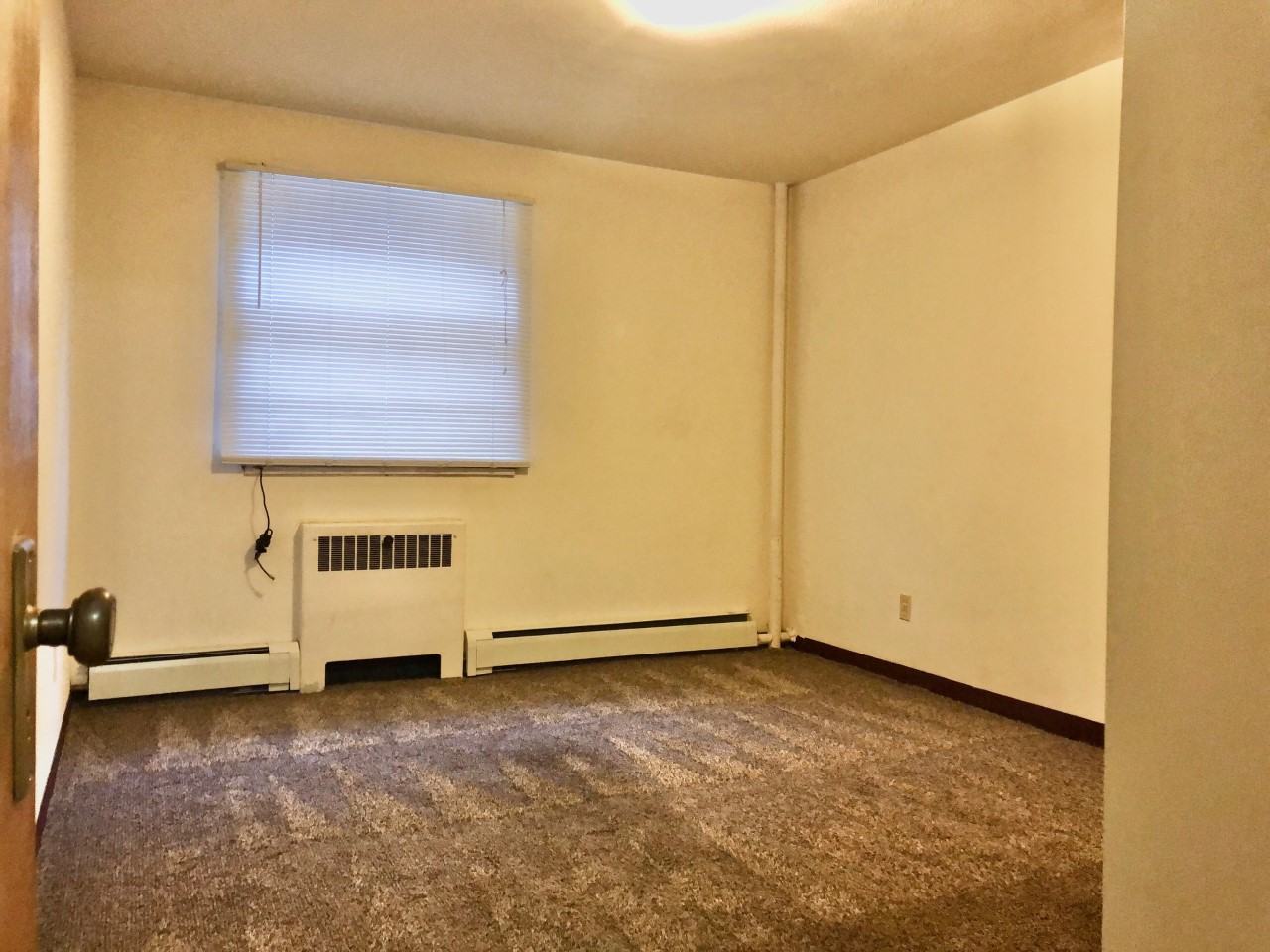 13 3Rd Ave Sw - Photo 4 of 5