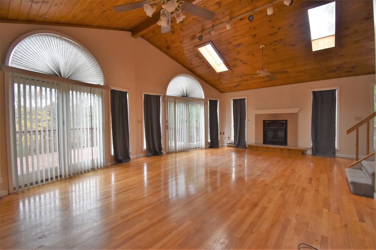 111 Bernadette Drive - Photo 3 of 16