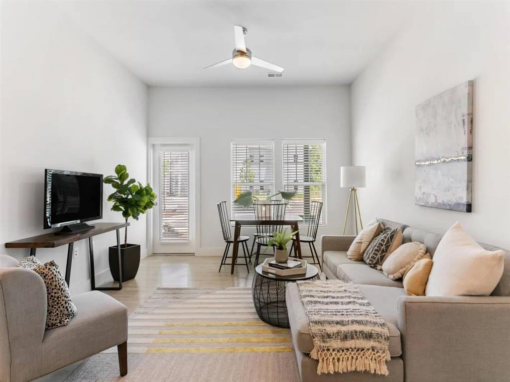 Bay Pointe at Summerville - Photo 5 of 20