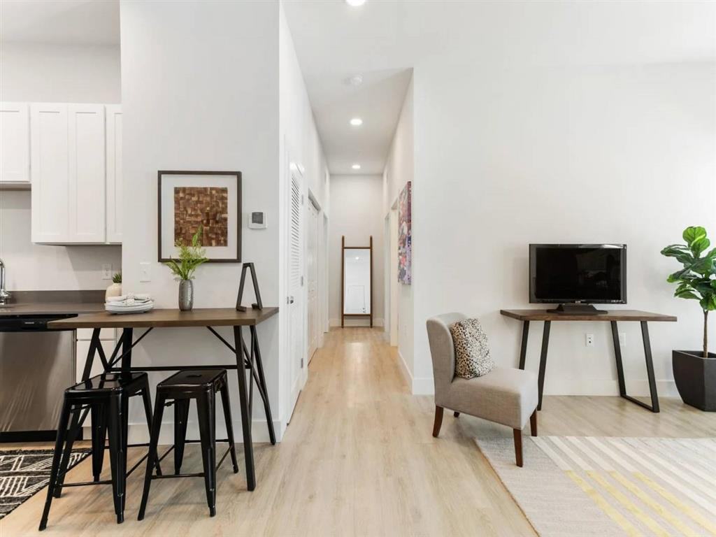 Bay Pointe at Summerville - Photo 3 of 20