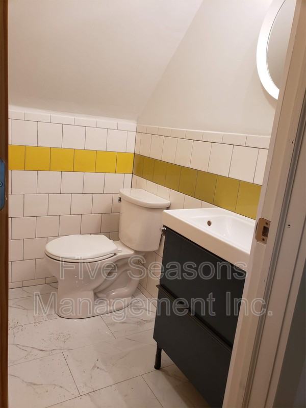 369 S Winooski Ave - Photo 7 of 11