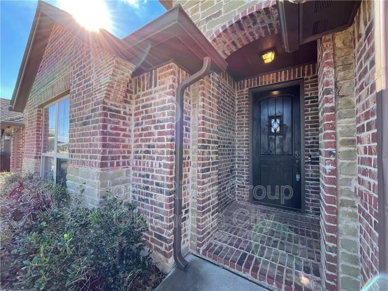 6513 Bentley Dr - Photo 2 of 20
