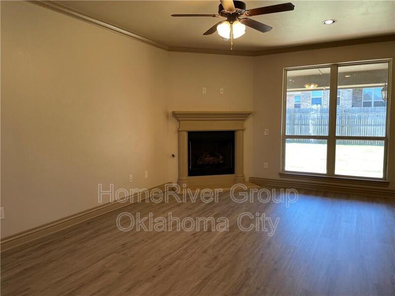 6513 Bentley Dr - Photo 3 of 20