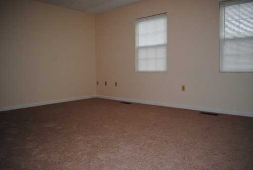 538 W Cumberland Rd - Photo 2 of 3