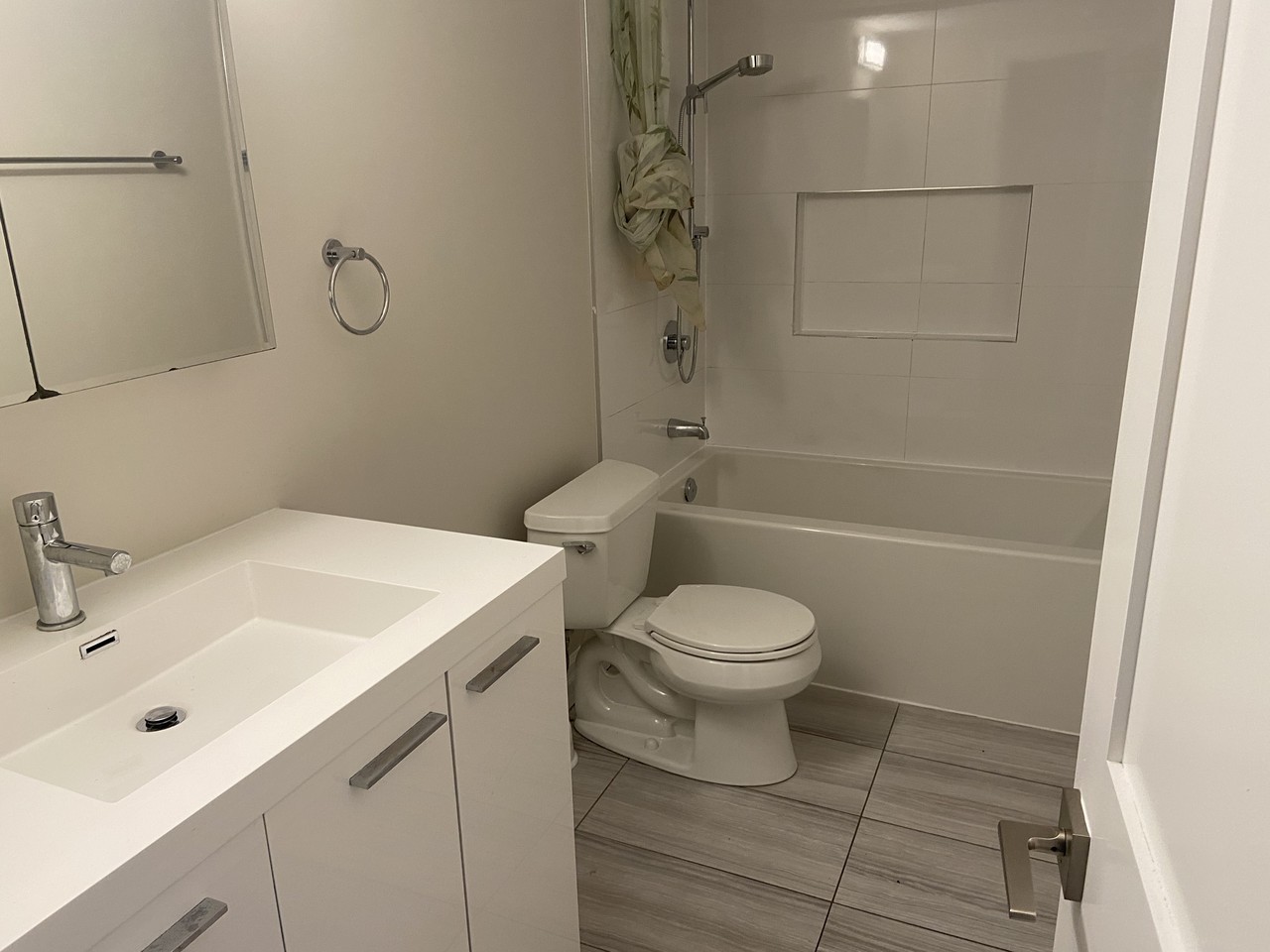 340 Glenholme Avenue - Photo 3 of 9