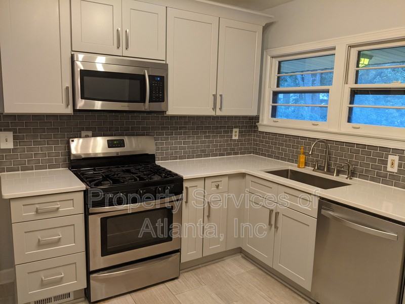 2331 N Decatur Rd - Photo 6 of 21