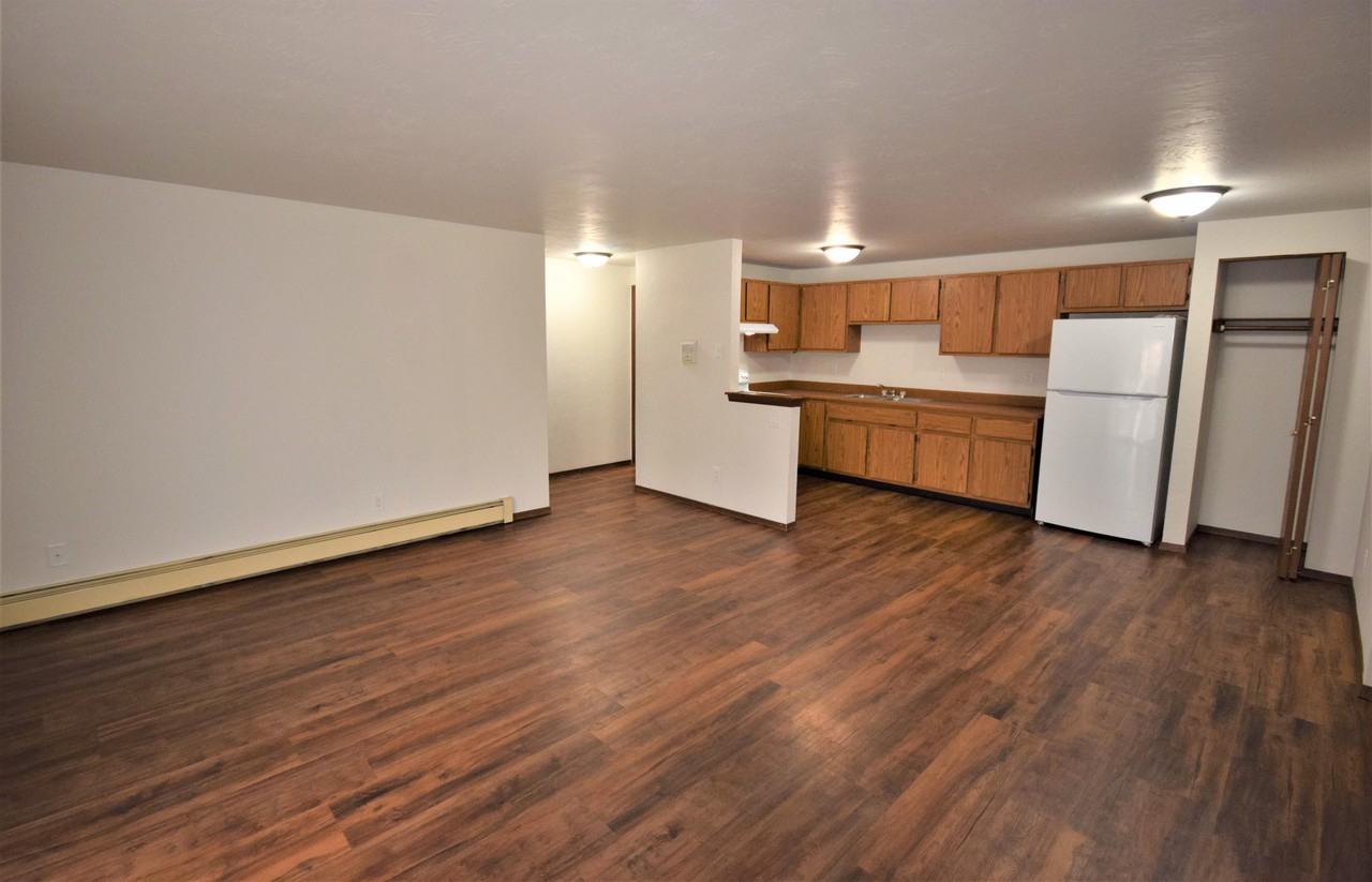 1762 Badger St #10 - Photo 3 of 12