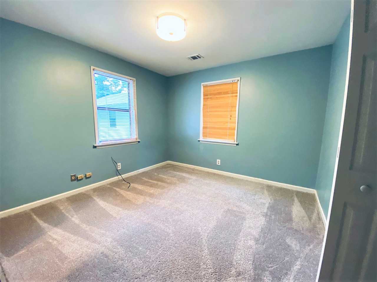 1027 Curran St Nw #1 - Photo 5 of 37