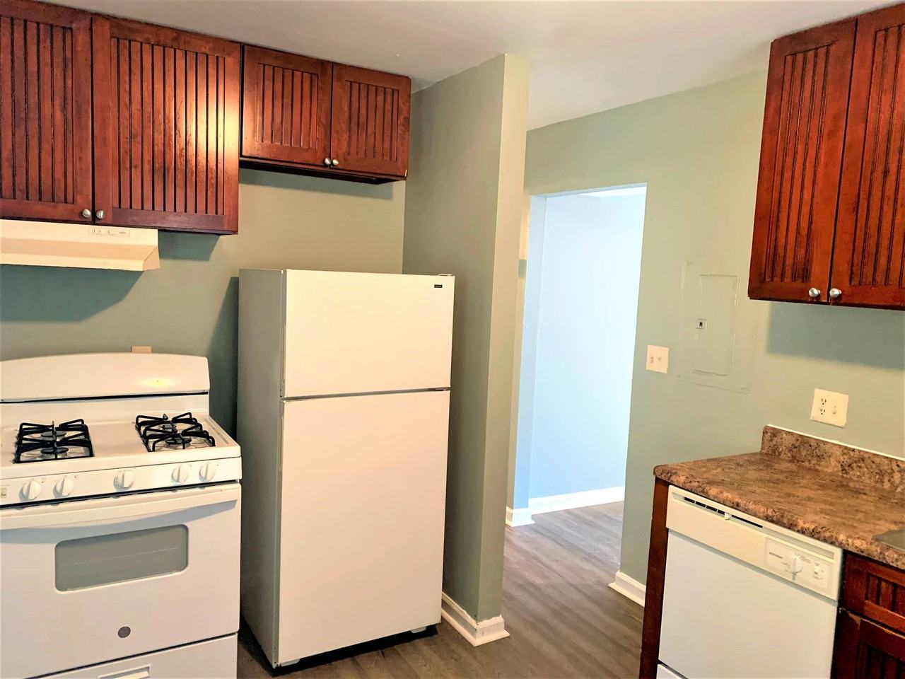 1031 Curran St Nw #A - Photo 5 of 16