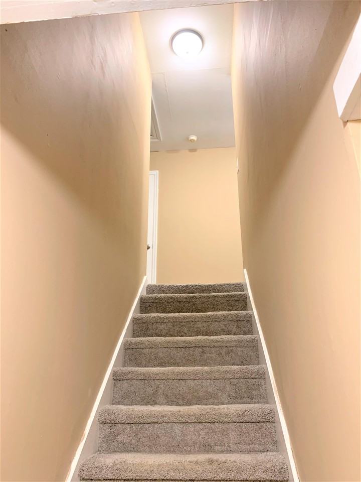 1011 Curran St Nw #2 - Photo 6 of 38