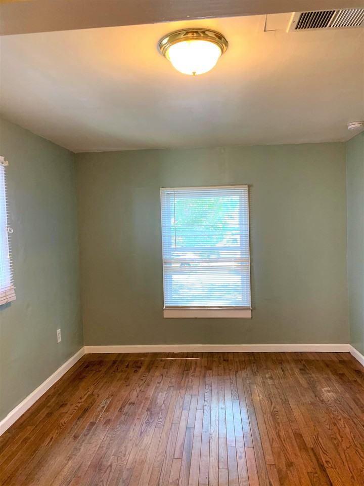 569 10th Street Northwest #1 - Photo 2 of 14