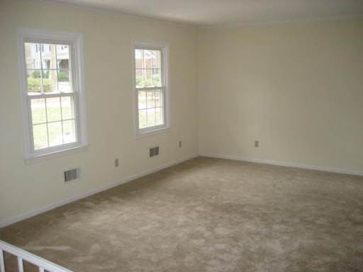 501 St Andrews Ct - Photo 2 of 7