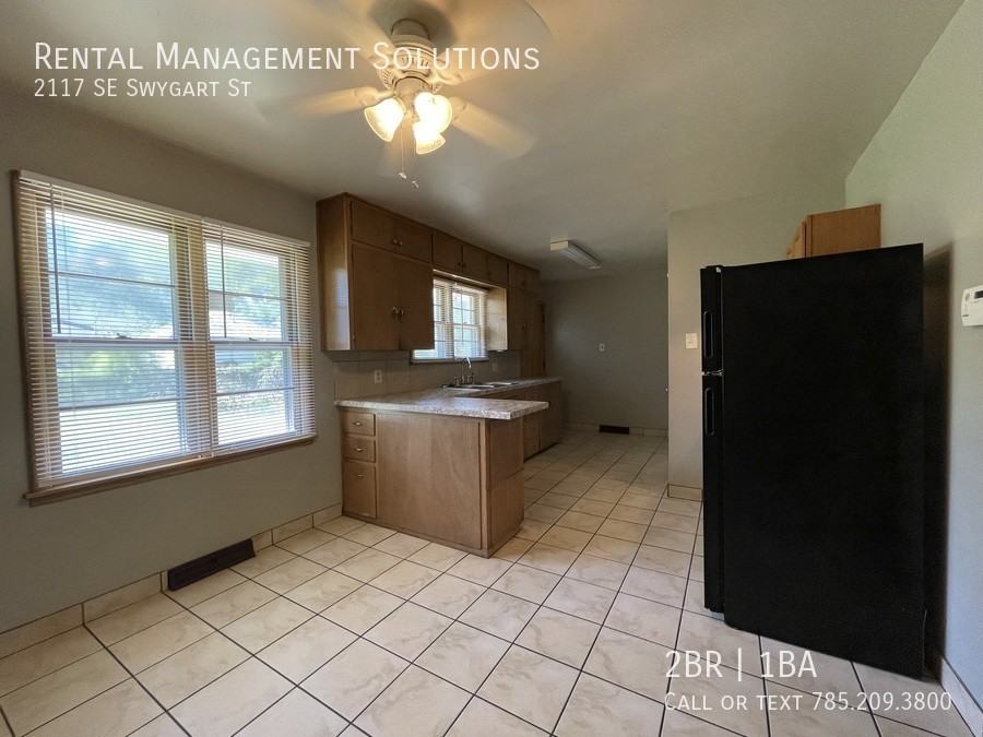 2117 Se Swygart St - Photo 3 of 16