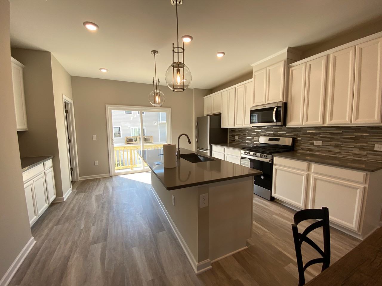 219 Adobe Pl - Photo 4 of 21