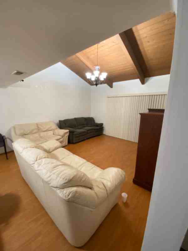 10331 Lindley Avenue - Photo 5 of 14