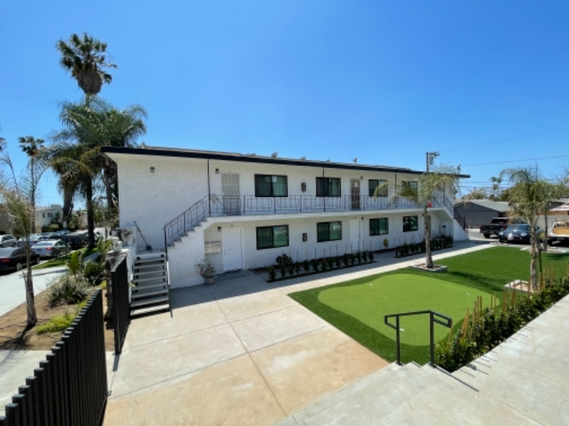 1765 Coronado Ave - Photo 2 of 19