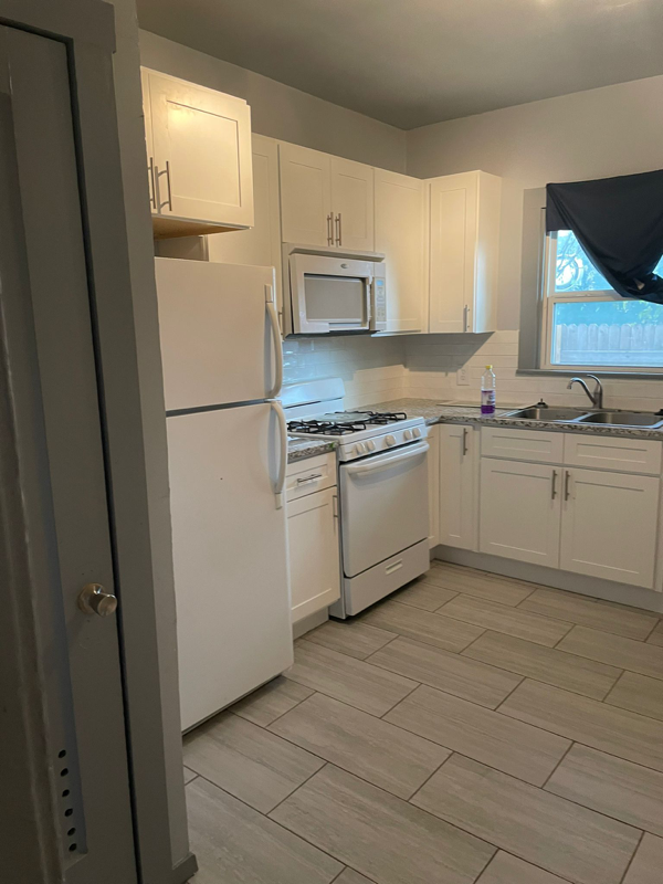 2317 N 15th St - Photo 2 of 9