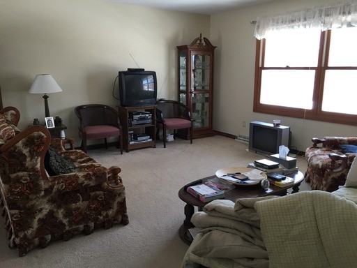 766 Keswick Dr - Photo 3 of 10