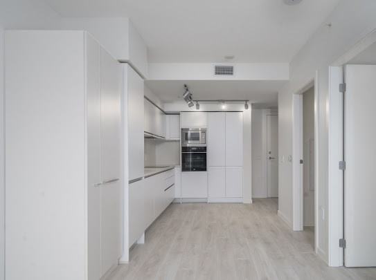 180 East 2nd Avenue #1105