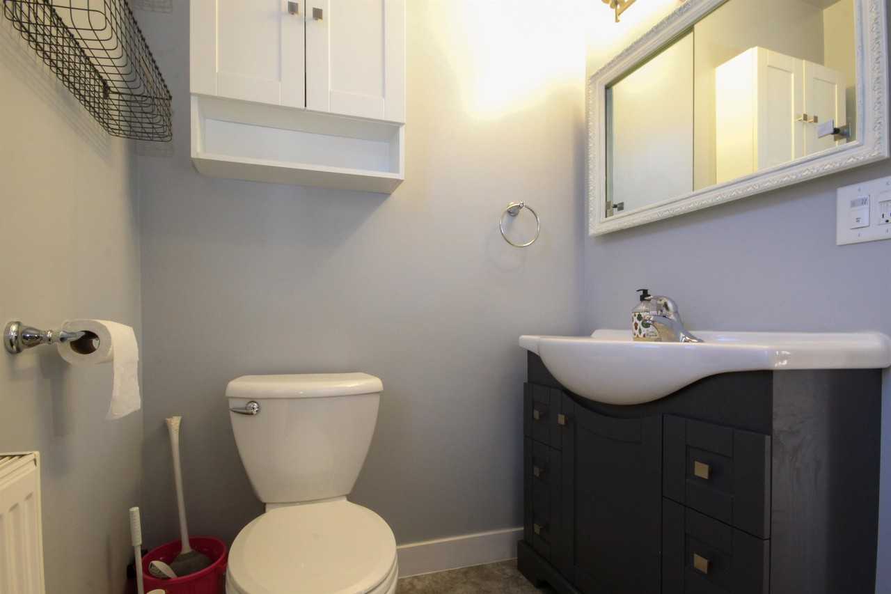 411 Columbus Ave N #1 - Photo 5 of 32