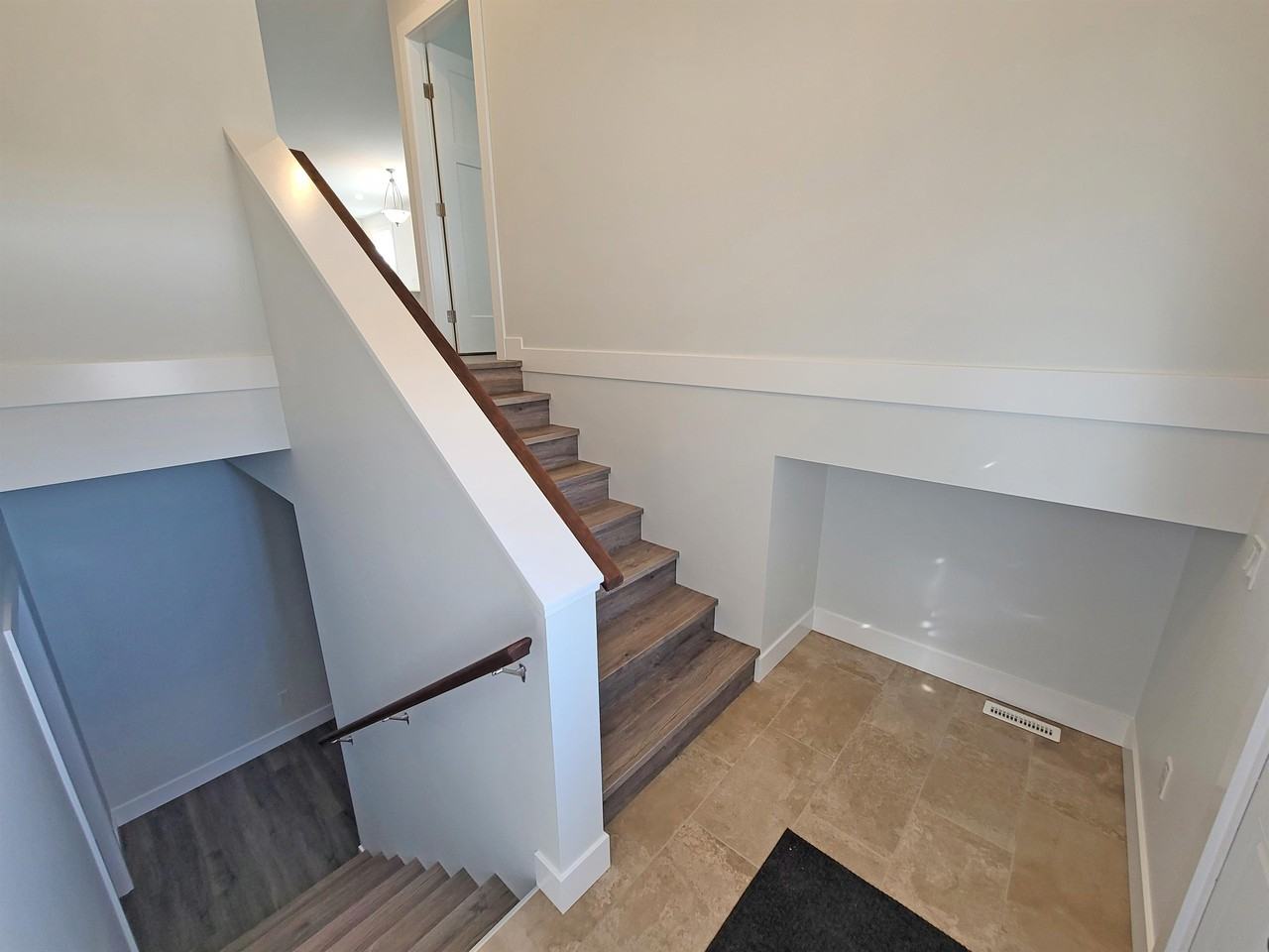 8617 85 St Uppr #UP - Photo 2 of 29