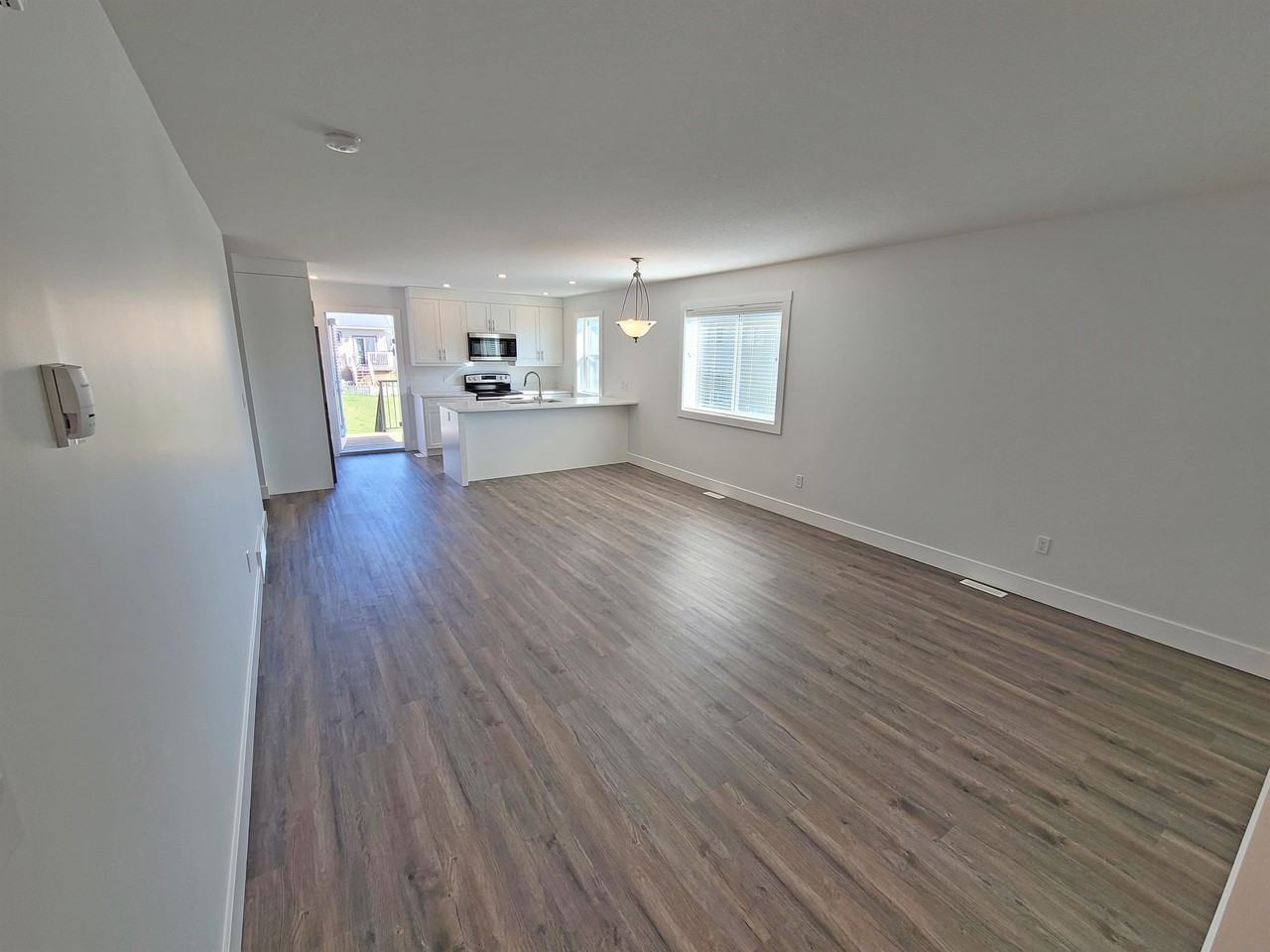 8617 85 St Uppr #UP - Photo 3 of 29