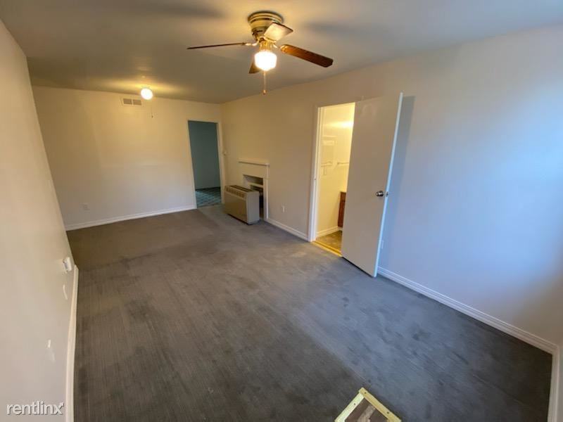 2921 Depot St - Photo 3 of 5