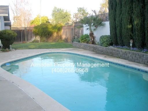 1170 Old Oak Dr - Photo 2 of 9