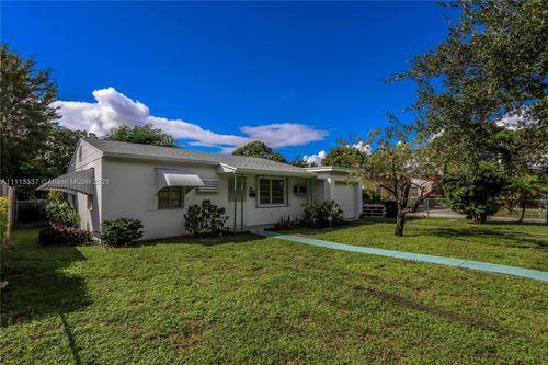 830 Nw 126th St - Photo 2 of 8