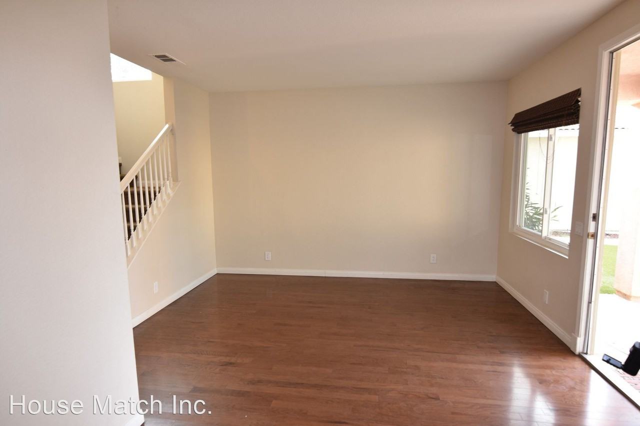 27575 Marian Rd - Photo 2 of 24