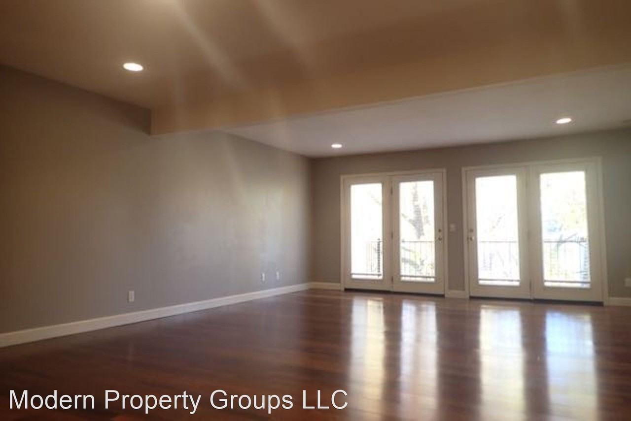 2710 2710 W. Rollins Rd - D15 - Photo 3 of 26