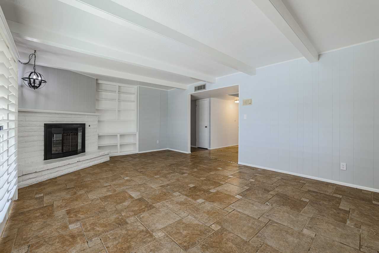 725 E Fairmont Dr - Photo 3 of 43