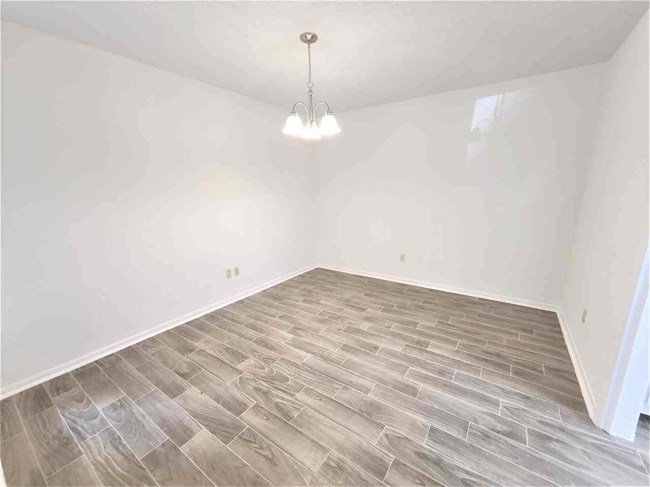 915 Valley Ranch Dr - Photo 3 of 11