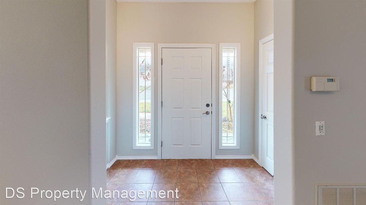 2664 E Bridgecreek Dr - Photo 2 of 50