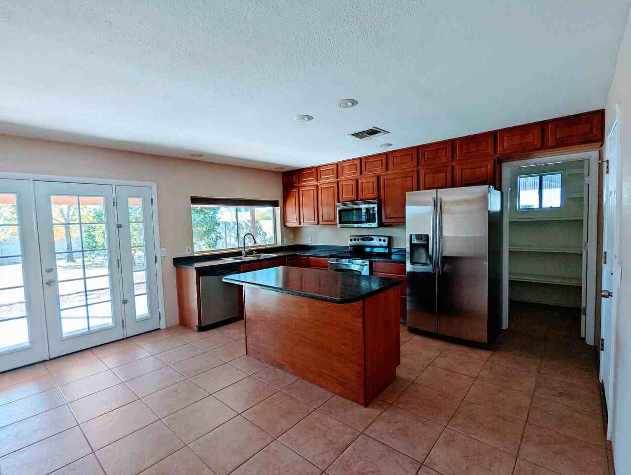 2953 W Libby St - Photo 4 of 10