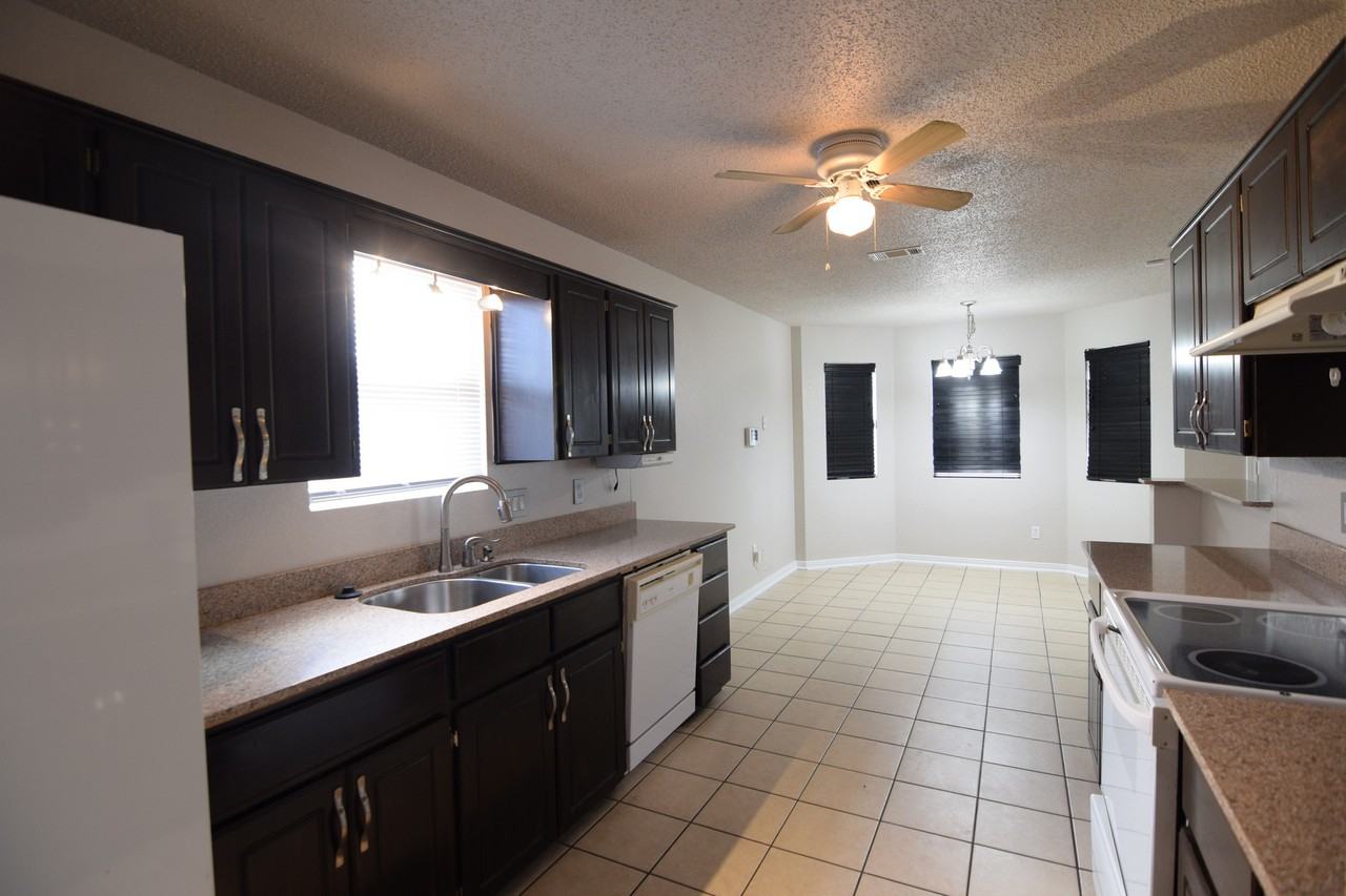 4402 Matt Dr - Photo 6 of 23