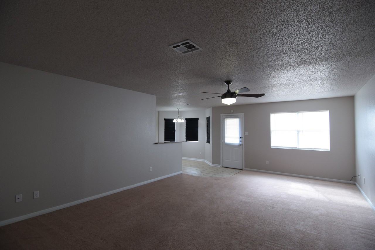 4402 Matt Dr - Photo 7 of 23