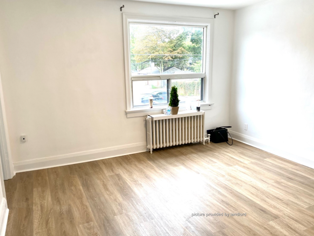 1639 Bayview Ave #2 - Photo 3 of 7