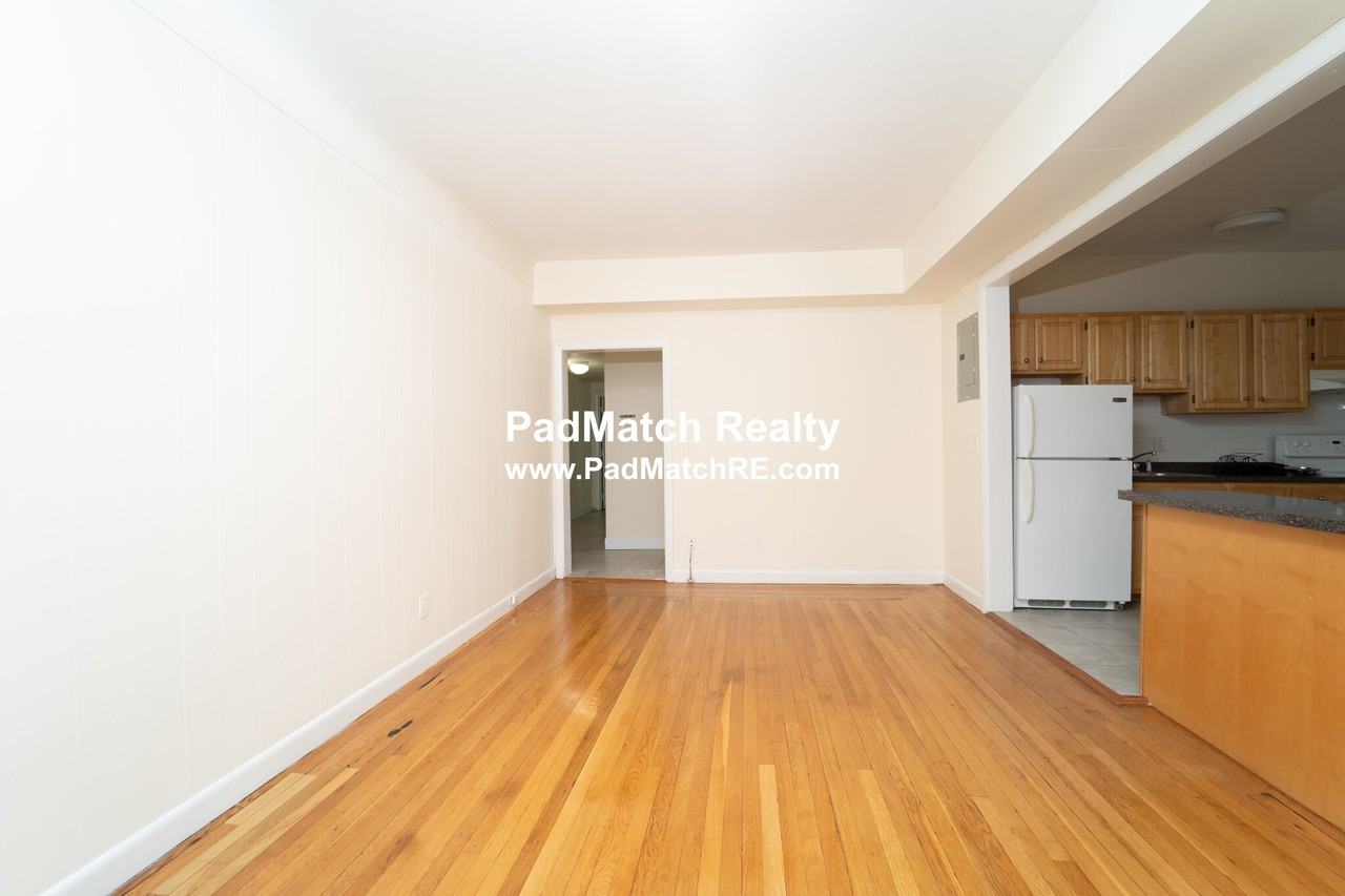 1137 Commonwealth Ave #1 - Photo 3 of 17