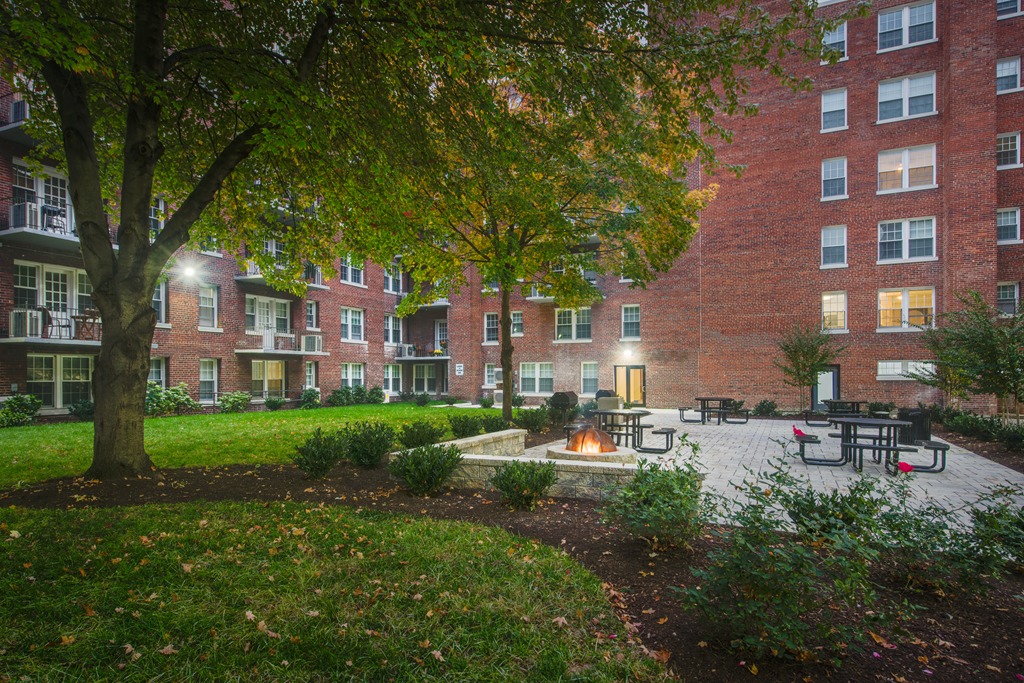 The Metropolitan Apartments - Photo 6 of 25