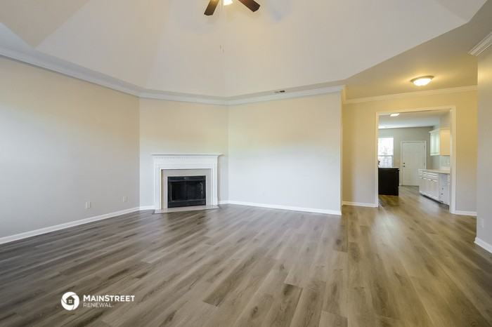 1270 Easterwood Blvd - Photo 3 of 16