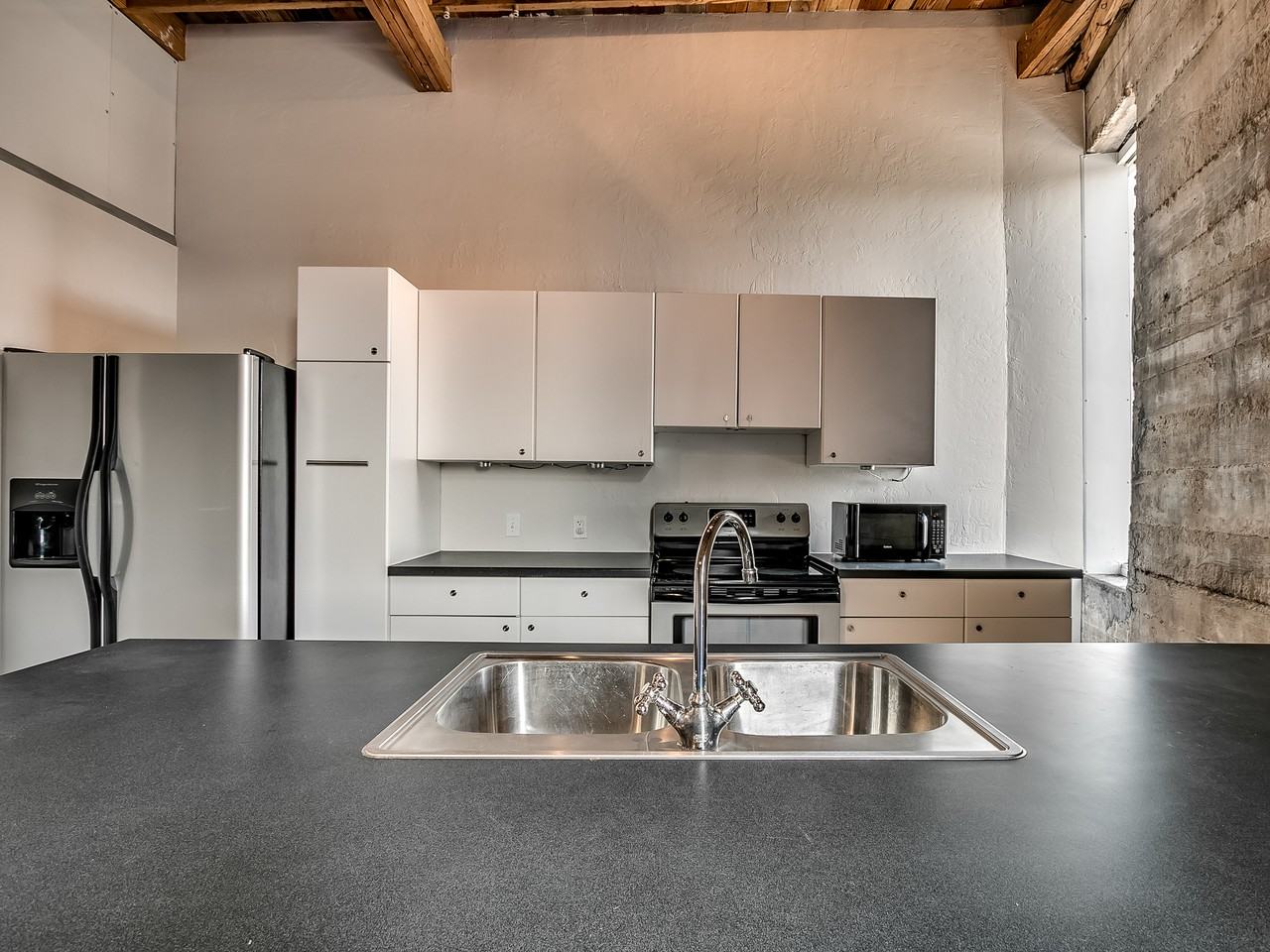 222 E Main St #B - Photo 4 of 35