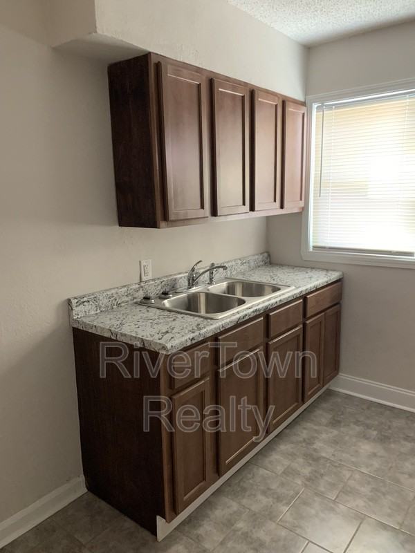 3577 Tutwiler Ave - Photo 7 of 8