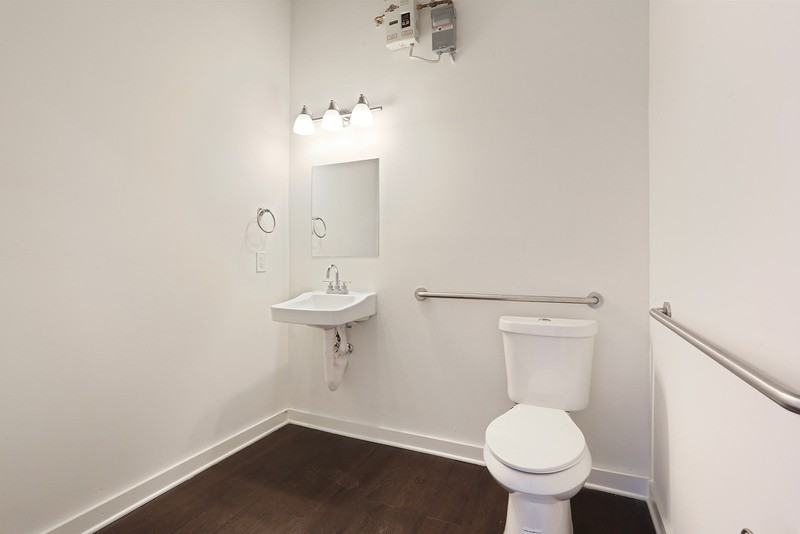 2806 Higgins Blvd - Photo 2 of 16