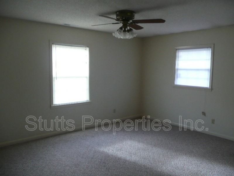 364 Country Land Way - Photo 3 of 5