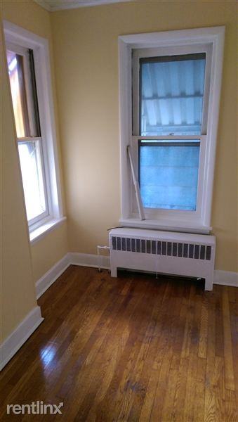 230 Mott St - Photo 3 of 5